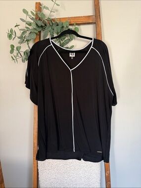 Anne Klein Black Top with White Trim